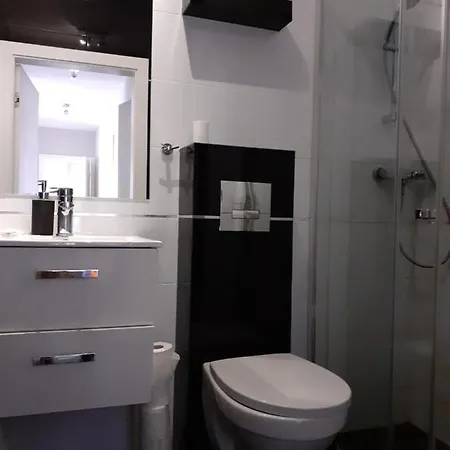 Komfort Kwatera * Blizne Laszczynskiego